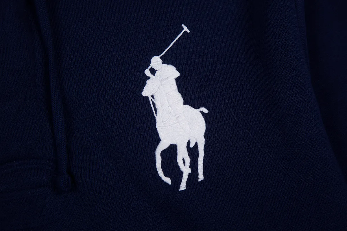 P280 White background picture [Hot new product] Style number: 25119# Color: Navy blue/off-white Size: S to XL - Ralph Lauren/Ralph Lauren 2025FW new autumn and winter Big Pony 20th anniversary badge embroidered open-chest deconstructed hooded fleece sweatshirt - 100% restoration 380g 100% pure cotton heavy-grain cloud velvet ✅ - Deconstruction restoration Correct version Three-layer hidden partial tube placket ✅ - Reactive fixed-dye D65 raw cotton double herringbone belt with wide and narrow divisions ✅ - Rejection of overlays, single-color single version, precision embroidery ✅ - RL/25 autumn and winter new product 20 commemorative badge embroidered mascot sweatshirt, deconstructed half-open chest, different from the regular classic version, high-end and outstanding, built-in contrasting reactive dyed D65 raw cotton double herringbone belt, cloud-like heavy fleece bottom with autumn and winter attributes, really comfortable, cloud-like comfort, loose fit Available in two colors, can be made as a couple model, highly recommended
